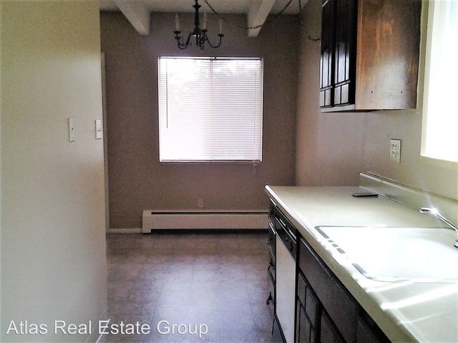 Building Photo - 1389 Quari St