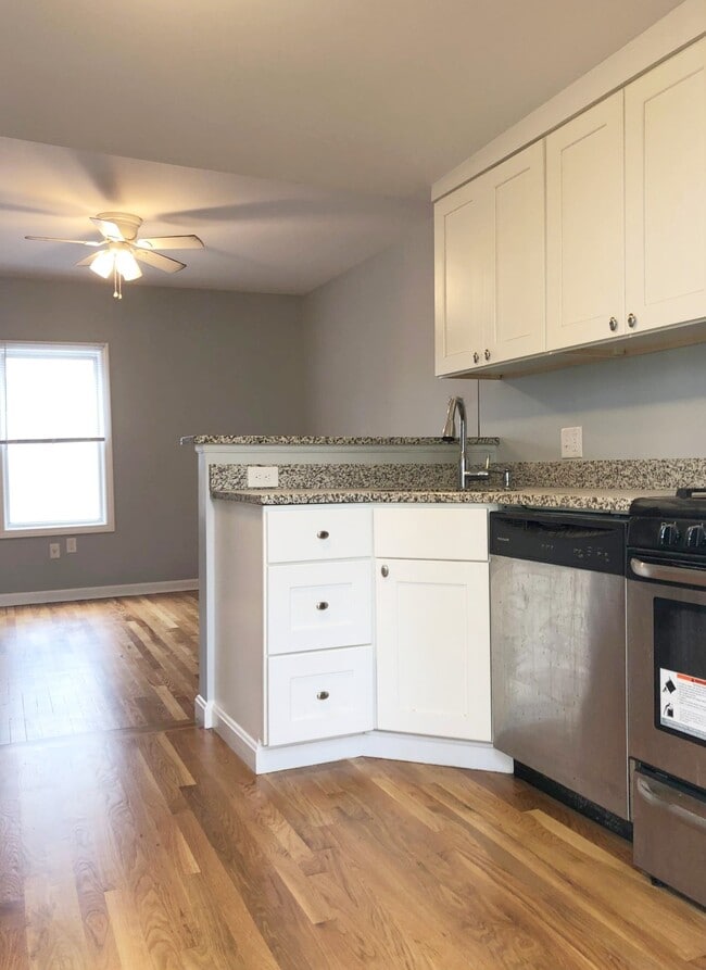 Building Photo - 104 Harvard St