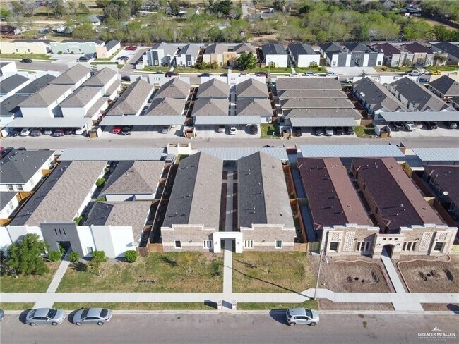 Foto del edificio - 2713 Primrose Ave