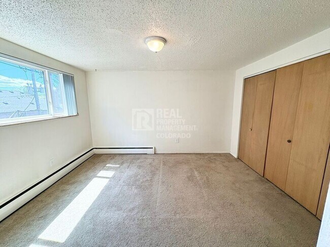 Foto del edificio - 1221 N Clarkson St
