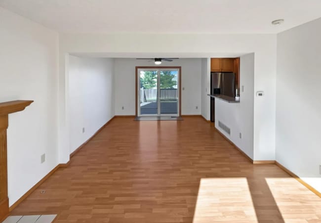 Foto del edificio - 6800 Barker Dr
