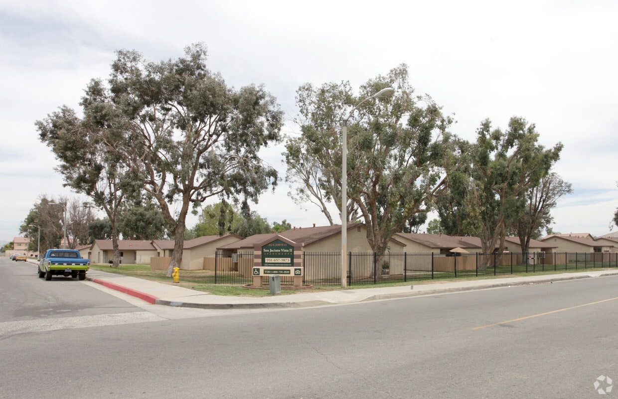 Building Photo - San Jacinto Vista II Apartments