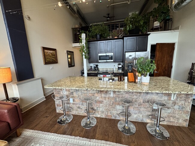 Kitchen - 715 N Graham St