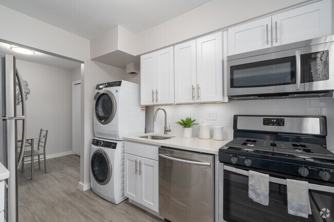 1HAB, 1BA - 650 ft² - Cocina - Allen Gardens Apartments