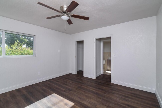 Foto del edificio - 14165 NE 6th Ave
