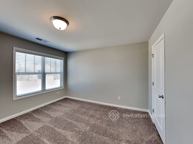 Foto del edificio - 663 Wood Point Way