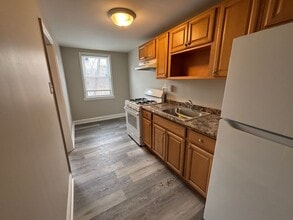 Building Photo - 233 W 22nd St