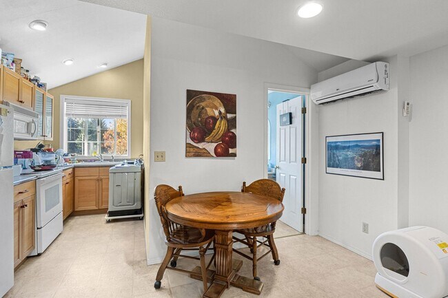 Foto del edificio - 1005 N 3rd St E