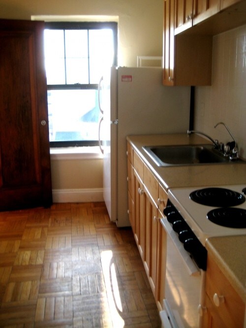 Foto del edificio - 2 Elmwood Ave