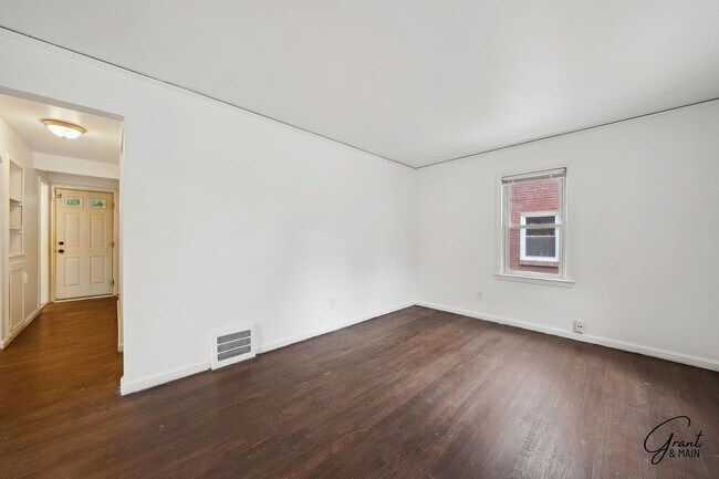 Foto del edificio - 3 Bedroom Bungalow Eastside - SECTION 8 ONLY