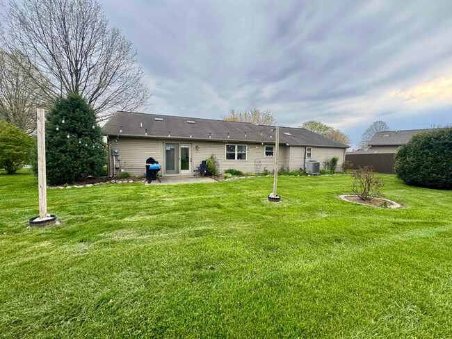 Building Photo - 3012 Pebble Brook