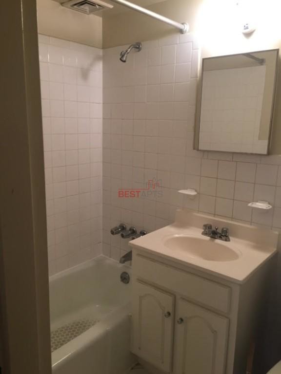 Foto del edificio - 243 E 81st St