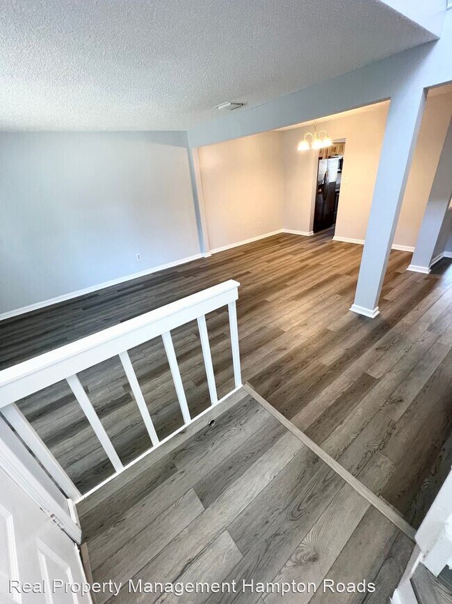 Building Photo - 3 br, 2.5 bath House - 832 Tuition Drive
