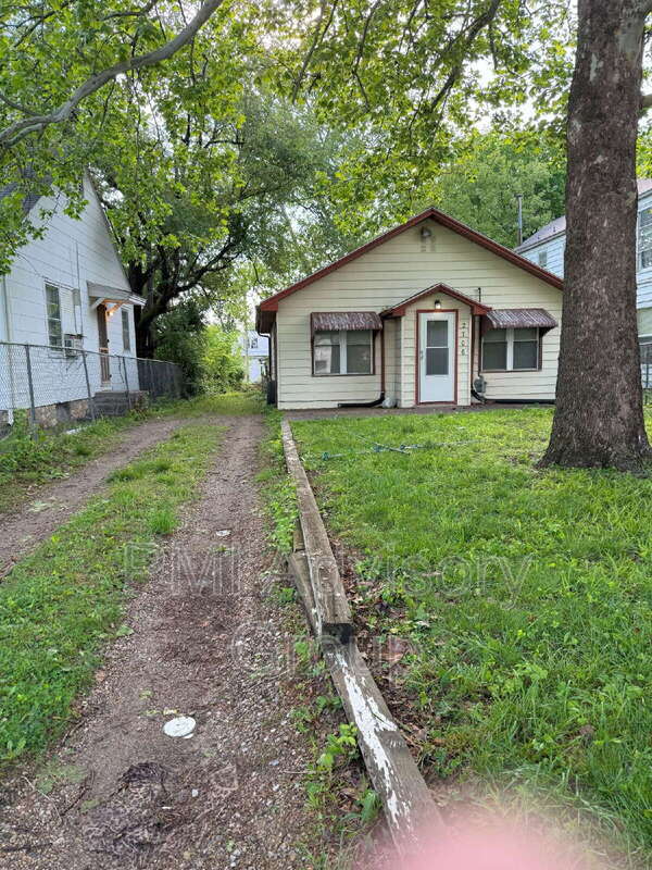 Primary Photo - 2706 SE Kentucky Ave