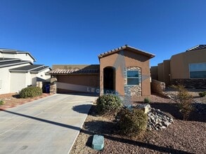 Building Photo - 3127 Agua Ladoso Ave