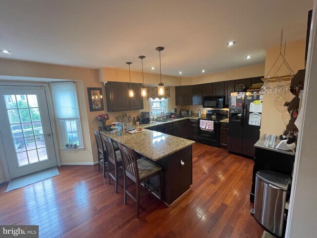 Foto del edificio - 43378 Livery Square