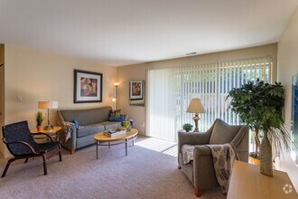 2 BR, 1 BA - Golden Maple - 940 SF - Kensington Manor Apartments