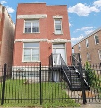 Building Photo - 2638 W Adams St