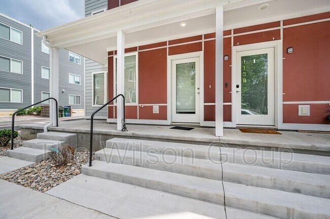 Building Photo - 115 W 13th St
