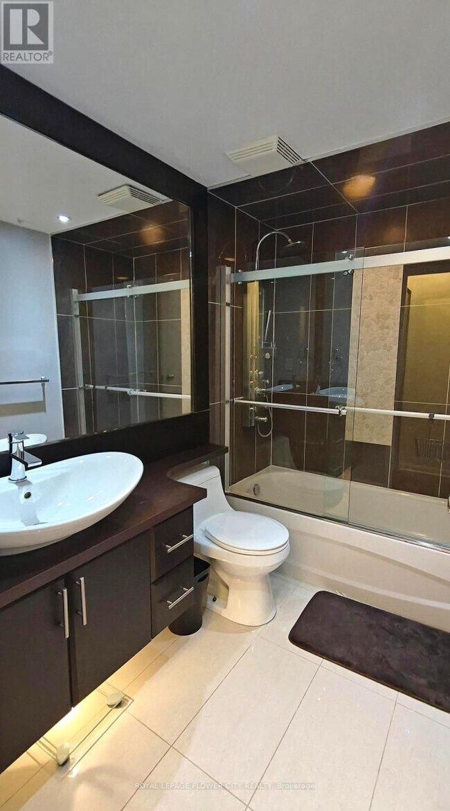 Photo du bâtiment - 25 Grenville St