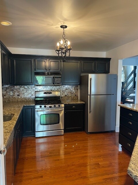 Building Photo - 121 Summerhill Ct