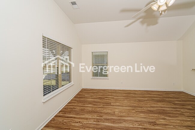 Foto del edificio - 6970 Brightwell Ln