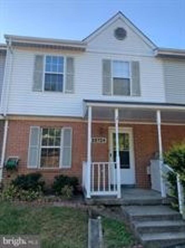 Primary Photo - WELL MAINTAINED 3 LEVEL TOWNHOME IN DAMASCUS