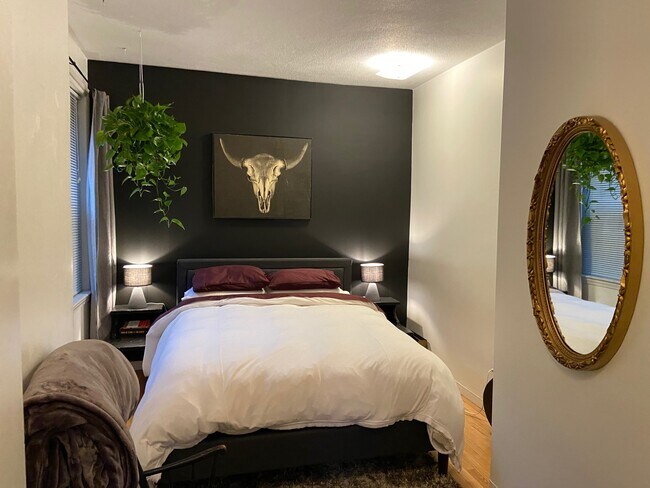 Building Photo - 14 Irving St