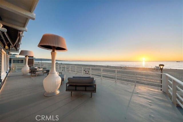Foto del edificio - 1000 The Strand