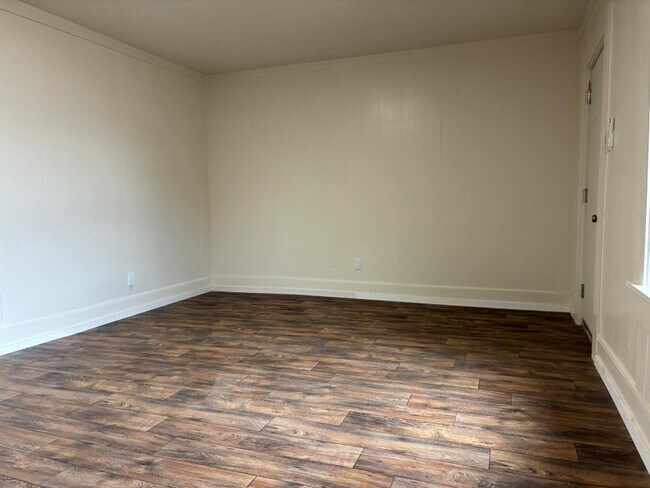 Foto del edificio - 626 W Trotter St