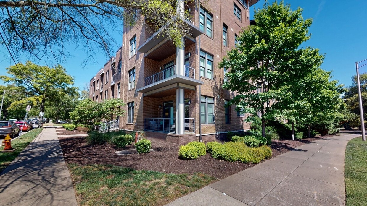 Photo - 1706 18th Ave S (Nashville, TN)