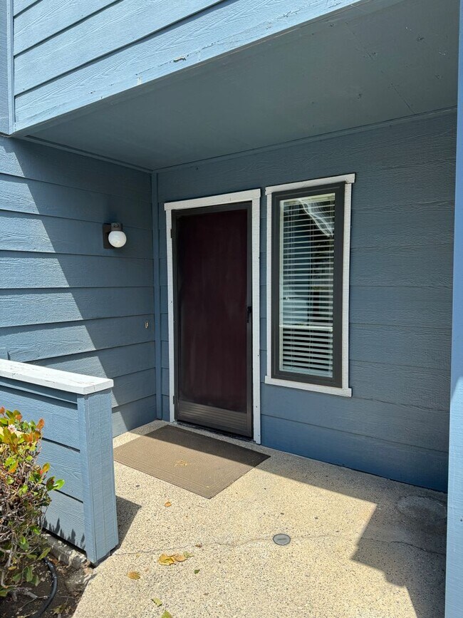 Foto del edificio - 2 Bedroom Condo with Garage in Parkside Condominiums by Meadow Park