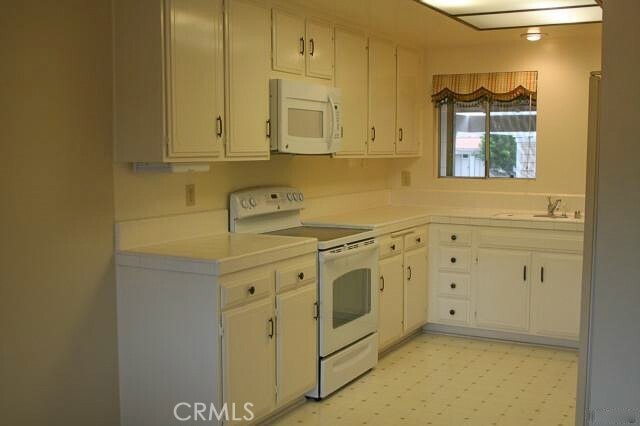 Building Photo - 3247 San Amadeo