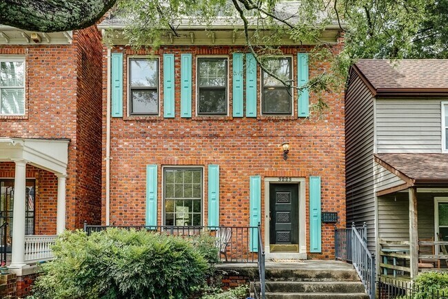 Building Photo - 3223 Park Ave