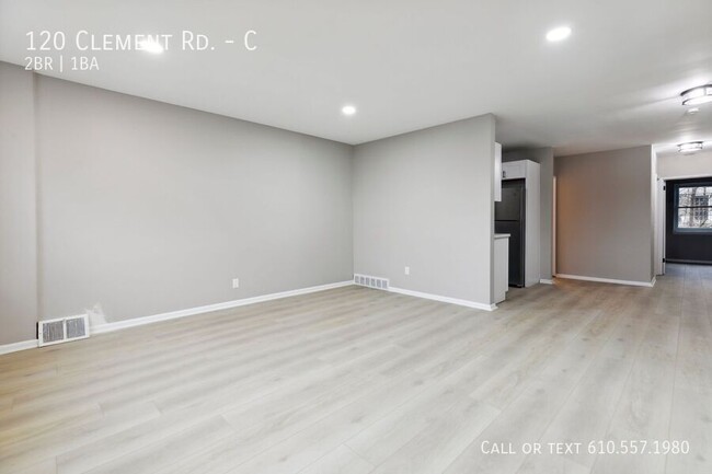 Foto del edificio - 120 Clement Rd