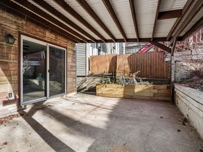 Building Photo - 304 Marlow St