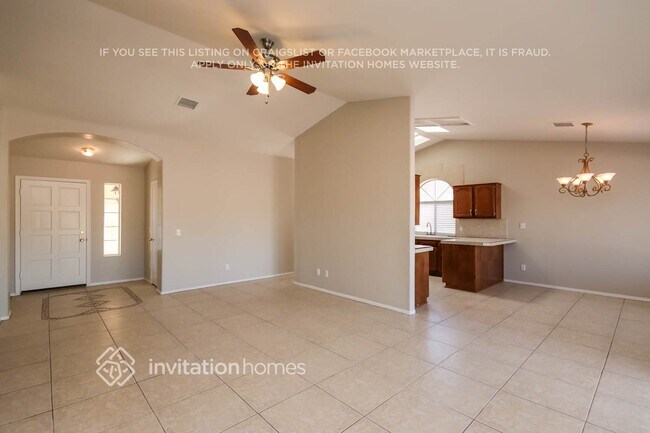 Foto del edificio - 1014 E Hearne Way