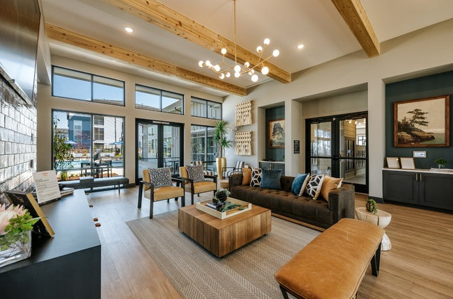 Building Photo - Bolton West Charlotte
