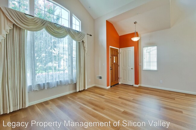 Building Photo - 3 br, 2.5 bath House - 366 Pescadero Terrace