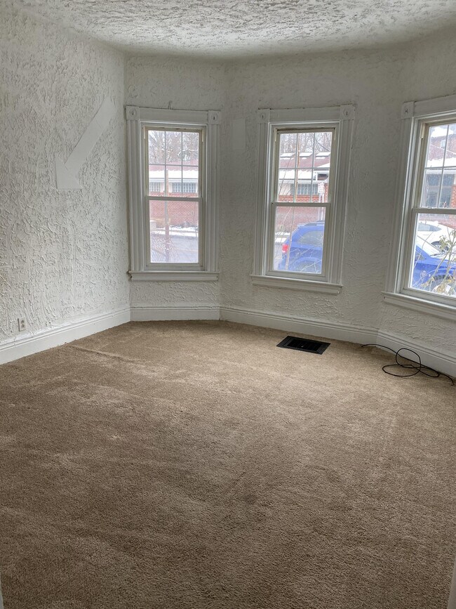 933 Jefferson Ave, Rochester, NY 14611 House Rental in Rochester, NY