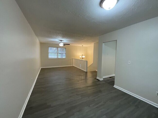 Foto del edificio - 2336 Pebble Rock E