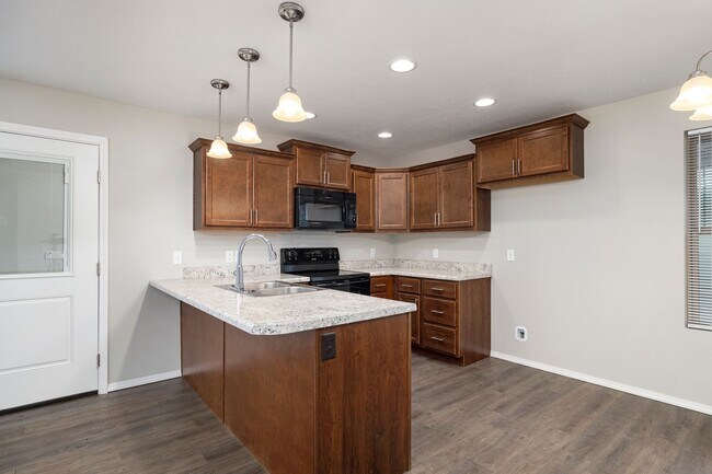 Foto del edificio - 3 bedroom home - Willard School District