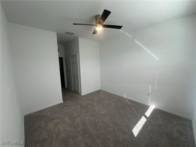 Foto del edificio - 2827 Blossom Wy