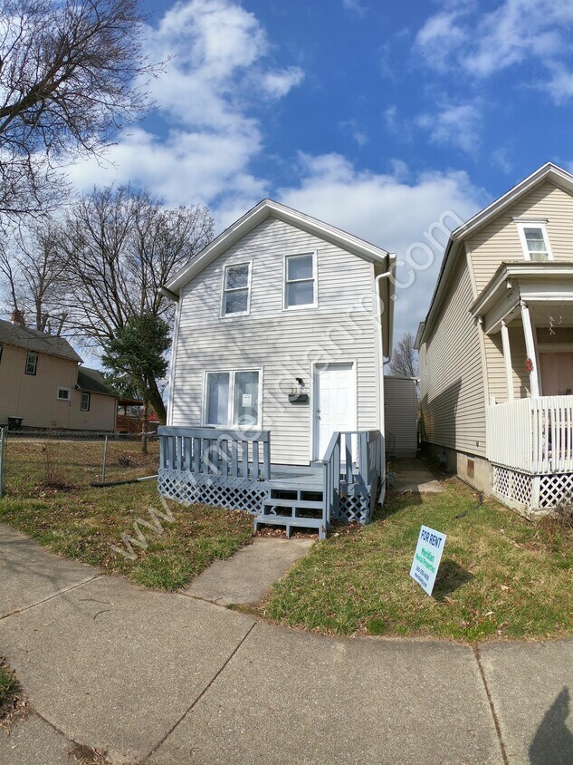 Primary Photo - 316 W Williams St