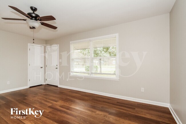 Foto del edificio - 3610 Bardot Dr