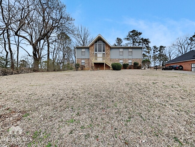 Building Photo - 9925 Miller Ave