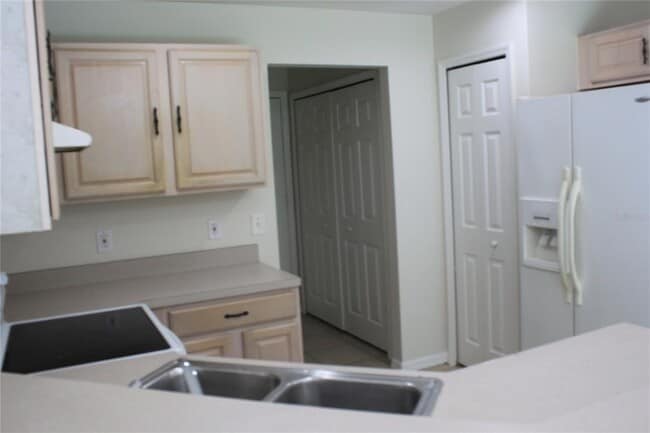 Foto del edificio - 215 Owenshire Cir
