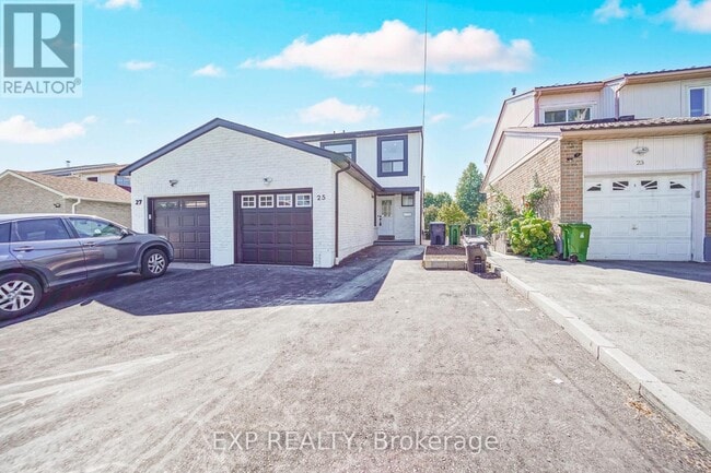 Building Photo - 25 Nabob Crescent