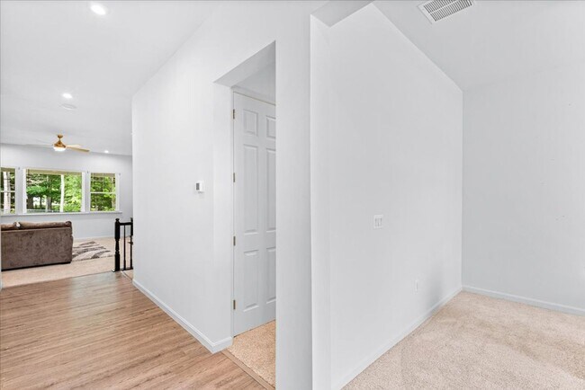 Foto del edificio - 8627 Fleetwood Dr