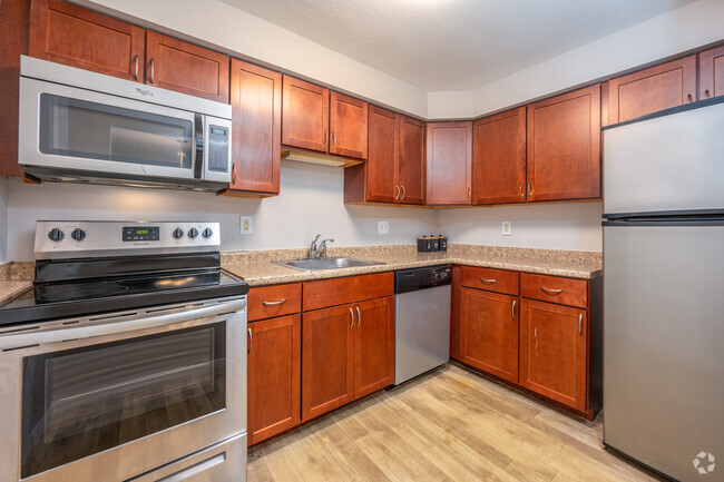 2BR, 1BA - 835SF - Kitchen - Highland House Apartments